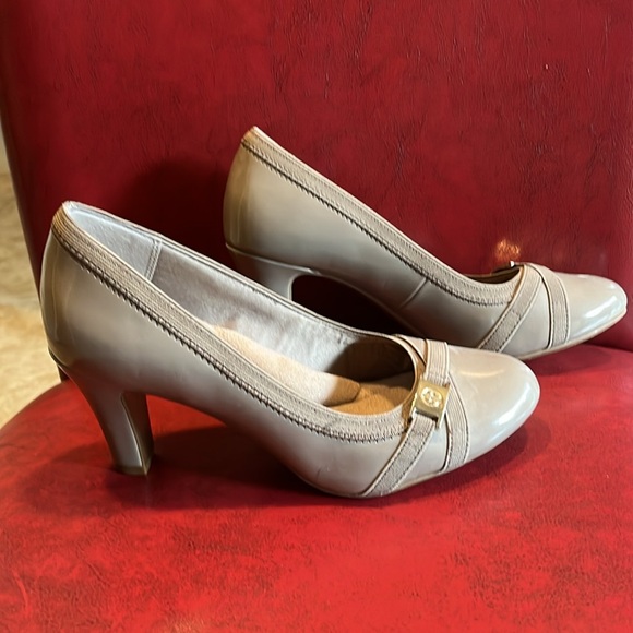 New shoe Giani Bernini shoe - Picture 2 of 5